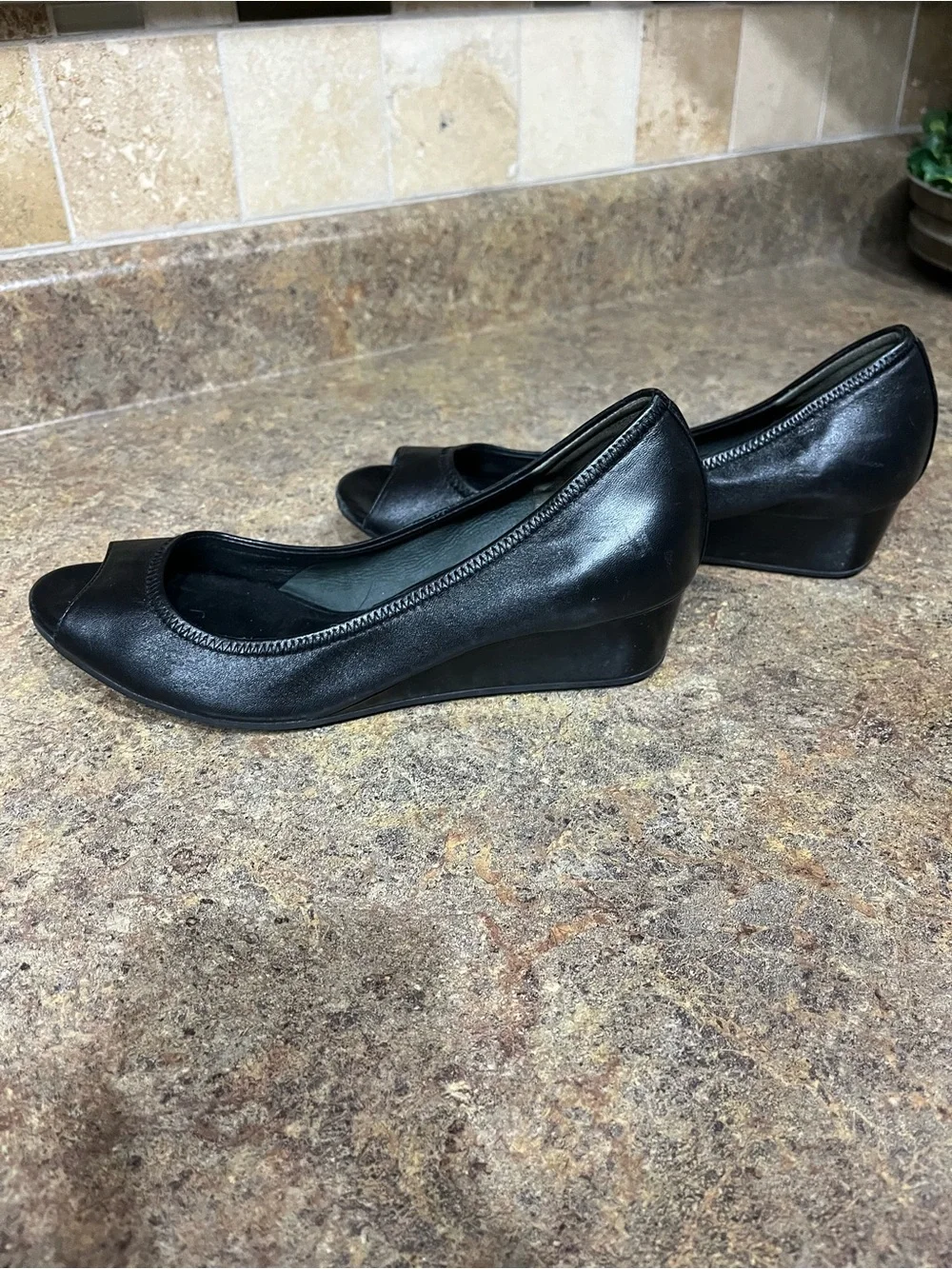 NWOT Cole Haan Nike Air Black Leather Peep Toe Wedges Rare Women’s 6.5